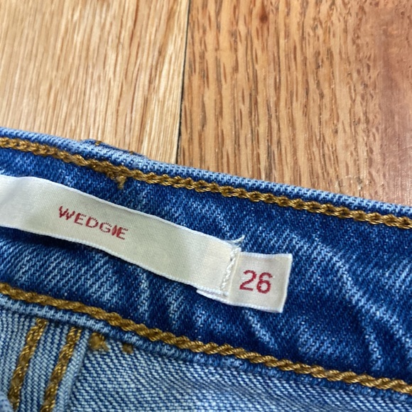 2 pairs of button fly Levis - Picture 3 of 7